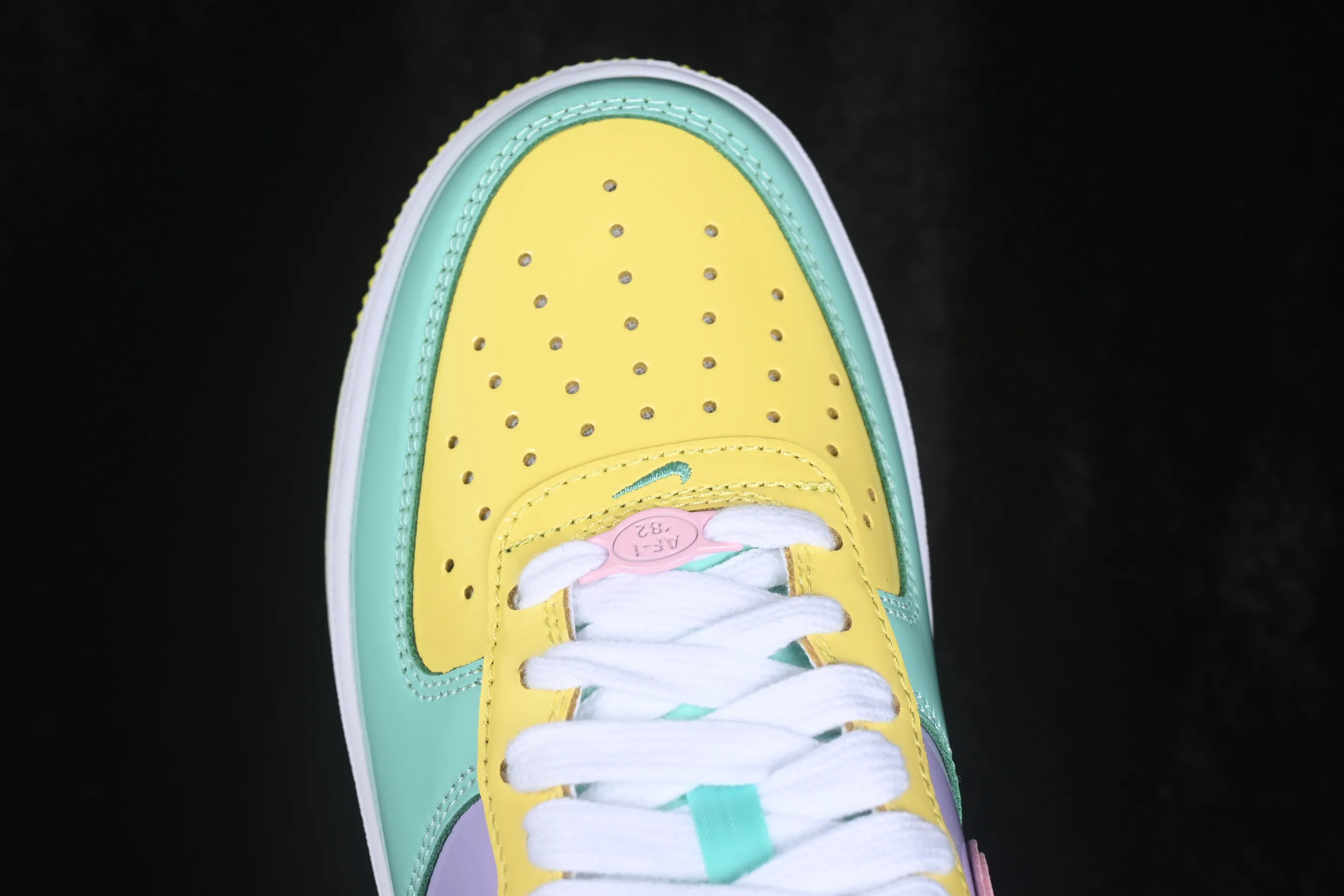 All categories Nk Air Force 1 Air Force series Nk Air Force 1 Low Air Force low-top Nike Air Force 1'07 Low patent leather color matching Air Force 1 low-top casual sneakers IQ9706-701